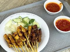 -东海岸人工湖美食村