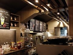 -星巴克(西藏路店)