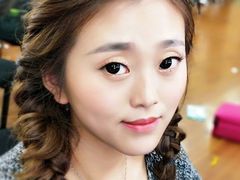 -金夫人化妆摄影职业培训学校