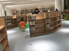 -广州市白云区图书馆