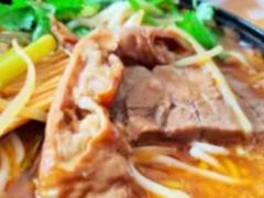 -肥汁米蘭香港米线(长宁来福士店)