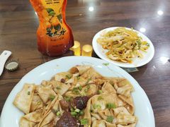 -壹阁胡羊焖饼(特色小吃街店)