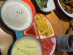 -野山舂·贵州现舂酸汤火锅(鸿通城店)