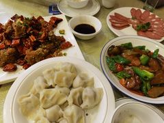 -鹤乡东北菜(崮山路店)