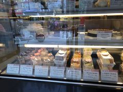 面包甜点陈列柜-红宝石·鲜奶小方·海派西点房(丰庄店)