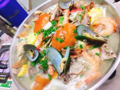 上汤海鲜乳猪煲-凤城康记饭店