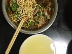 -薛记襄阳香辣牛肉面(平安路店)