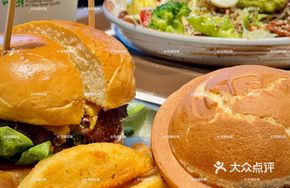 Pineapple Prawn Flying Saucer Burger