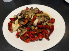 见手青又嫩又鲜-南蛮子(进贤路店)