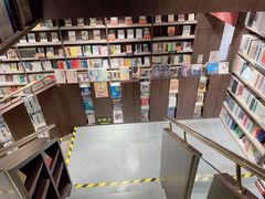 -钟书阁(群光广场店)