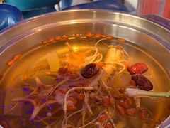 -千岛蚝高压锅生蚝·人参火锅(白云万达店)