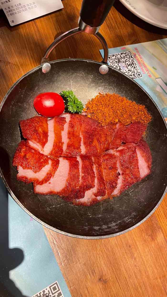 胡桃里音乐酒馆(关山保利广场店)-"本来是冲着就餐环境去的,对菜品没