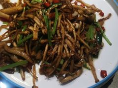 -大城小院饭店(博隆广场虹桥店)