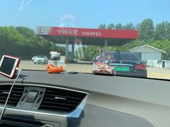 -平望服务区·停车场