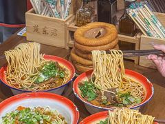 -楚东君•襄阳牛肉面牛杂煲(陆家嘴正大店)