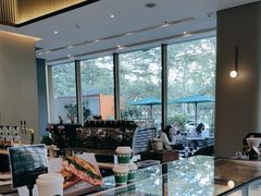 -星巴克臻选(深圳龙华红山天虹店)