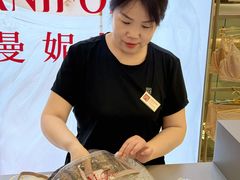 -王府井百货(中州中路店)