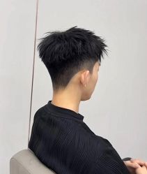 -吉艺心专业美发造型