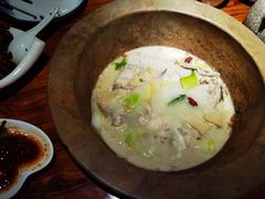 -滇香肴·云南菜蒸汽石锅鱼(云南北路店)