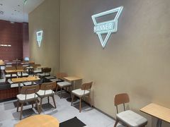 大堂-Manner Coffee(卡尔丹顿时尚产业园店)