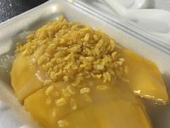 -芒果糯米饭摊子