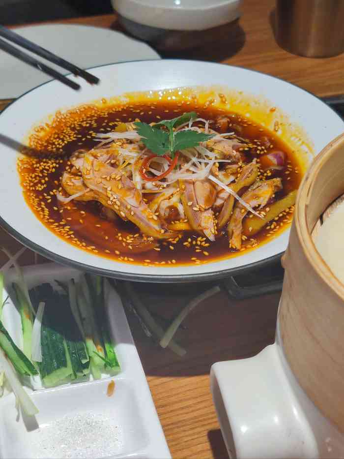 5成为第一个点赞的人1空心弹舌2022年11月30日打分[薄荷]7495