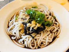 老昆明凉米线-半山腰·云南菜(侨福芳草地店)