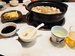 吃不起猪肉的日子-烹然四季椰子鸡火锅(团结湖总店)