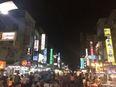 -六合夜市