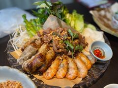-大头虾越式风味餐厅(光明广场店)