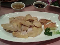白斩鸡-粤仔湾砂锅粥(广益哥伦布店)