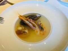 翡翠青口贝及黑虎虾海鲜清汤-王品牛排(珠海富华里店)