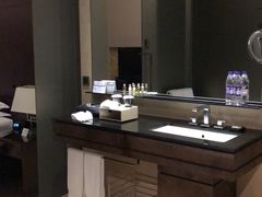 -广州天河希尔顿酒店