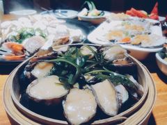 鲍鱼-三个渔夫·蒸汽海鲜(小白楼店)