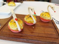 流沙天鹅酥-名苑皇宫酒家(来魅力壁画村店)