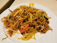 猪颈肉炒出前一丁-龙记烧腊茶餐厅(常德路店)