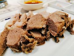 手抓羊肉半斤-贯贯吉·清真餐厅(浙江中路店)