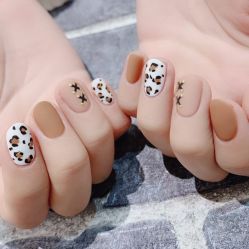 -艾薇美甲美睫