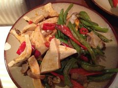 炒辣椒+炒假豆腐-月亮河温泉度假酒店