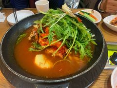 土豆排骨火锅（辣）-喇喇排骨火锅·传统韩式脊骨汤(望京西园总店)