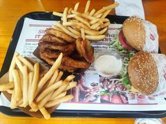 -The Habit Burger Grill 哈比特汉堡(复兴soho店)