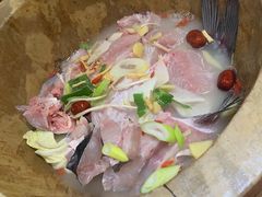 -滇香肴·云南菜蒸汽石锅鱼(云南北路店)