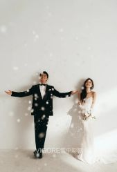 -雪中彩影婚纱摄影·微光艺术中心