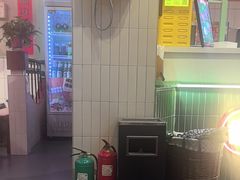 -巴卤社老火锅(财富店)