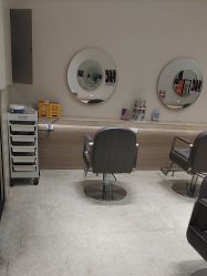 -Mentor Hair Salon