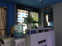 -提一眼镜·蔡司·依视路(小寨店)