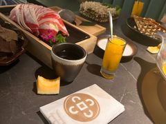-湊湊火锅·茶憩(杭州湖滨银泰in77店)