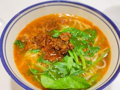 -窄巷口生烫牛肉米线(客村店)