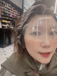 -HAIR CORNER