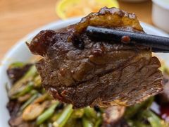 -曾牛肉